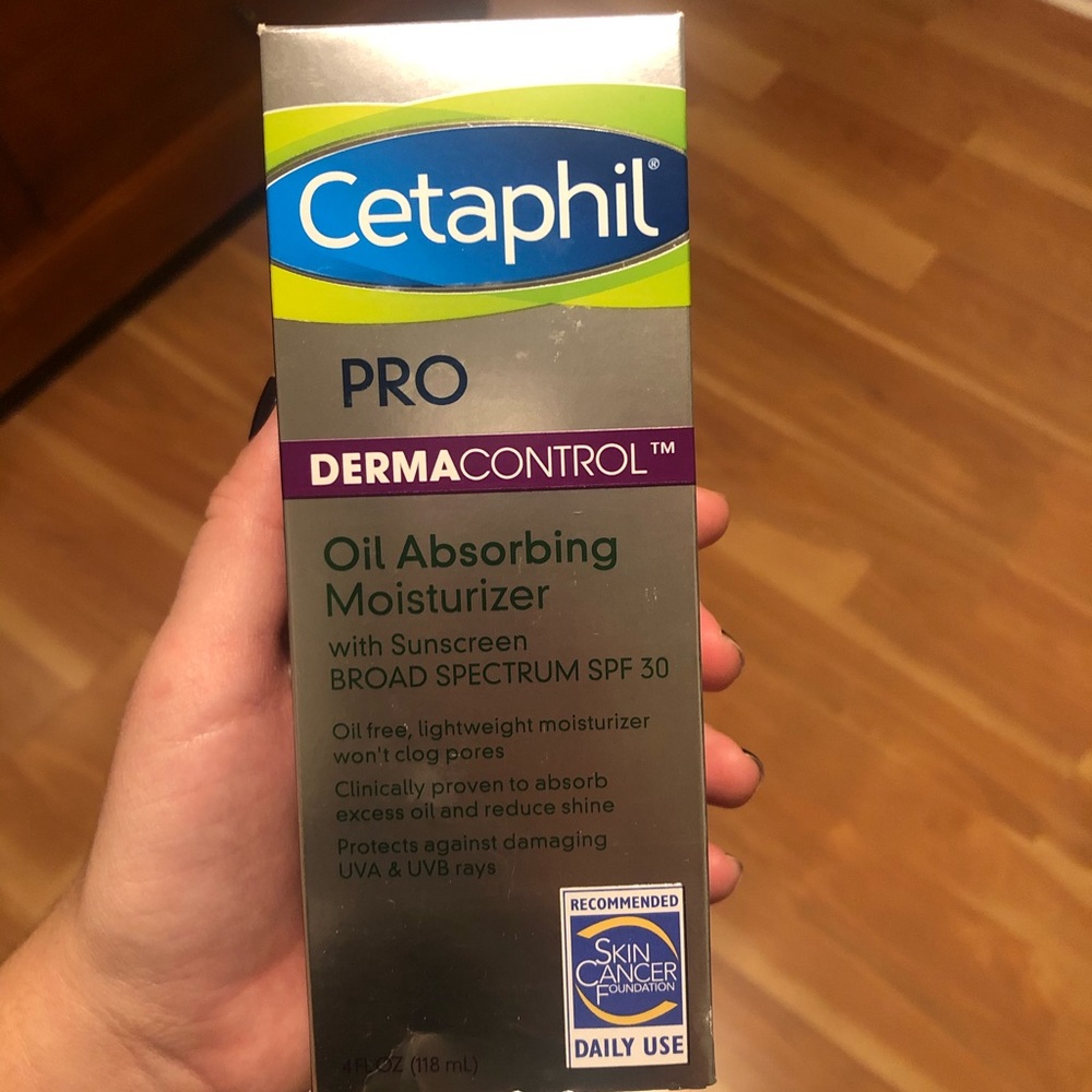 Cetaphil pro oil absorbing moisturizer
